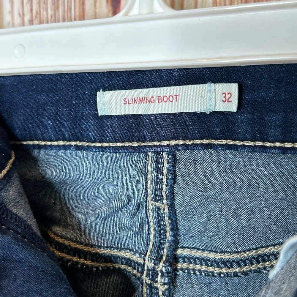 Levi’s Slimming Boot Blue Jeans Size 32 Dark Wash - Picture 4 of 6